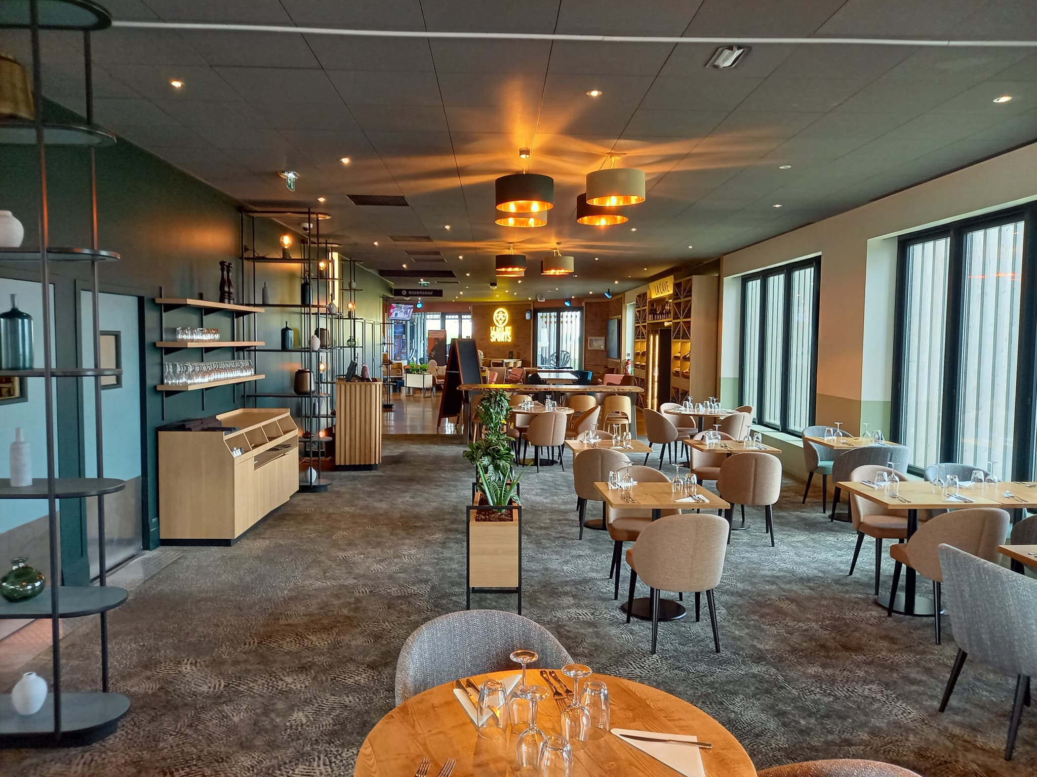 Le Comptoir Joa - Casino Lac du Der Giffaumont-Champaubert