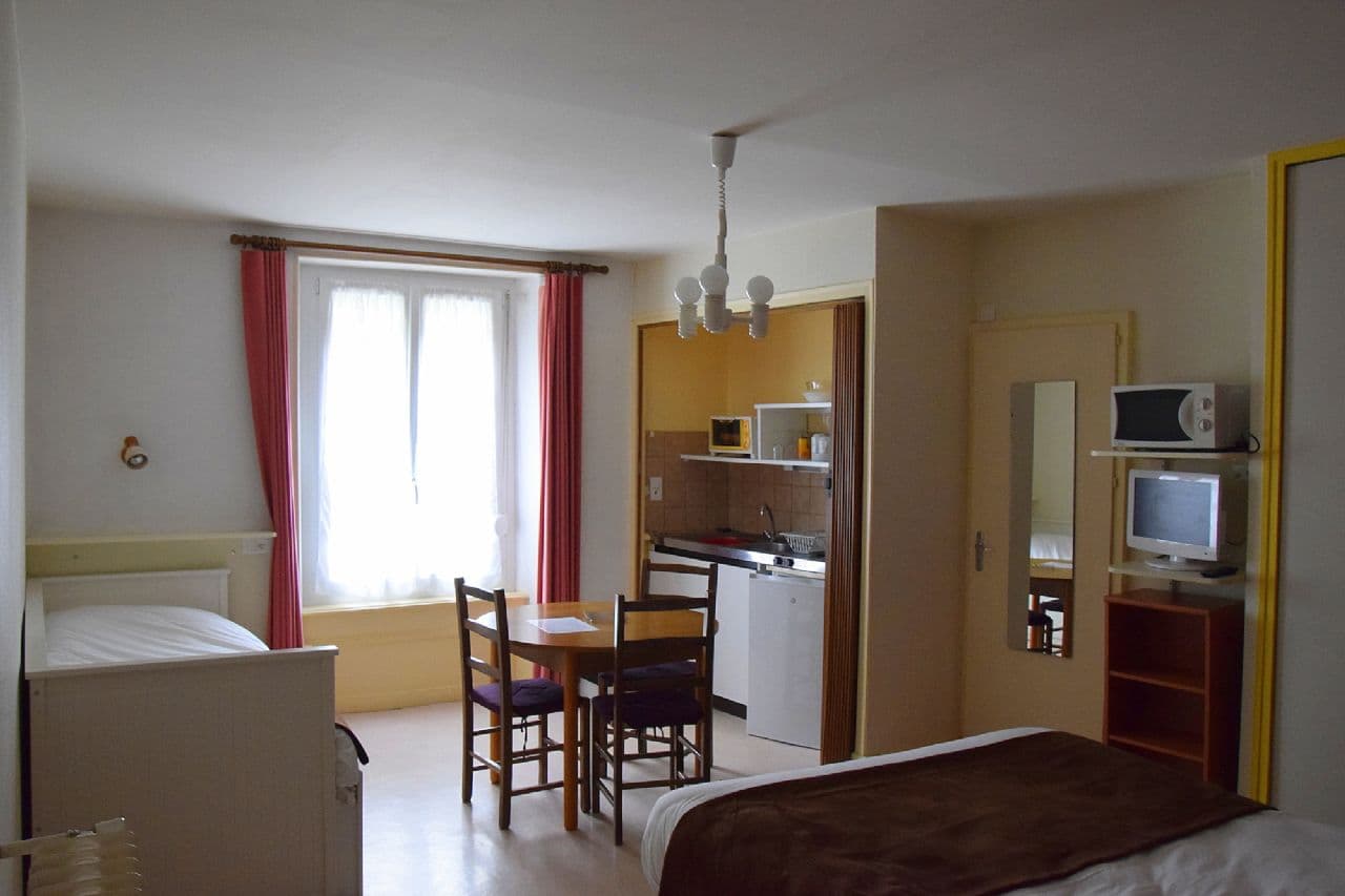 Hôtel Les Lauriers Roses à Bourbonne-les-Bains