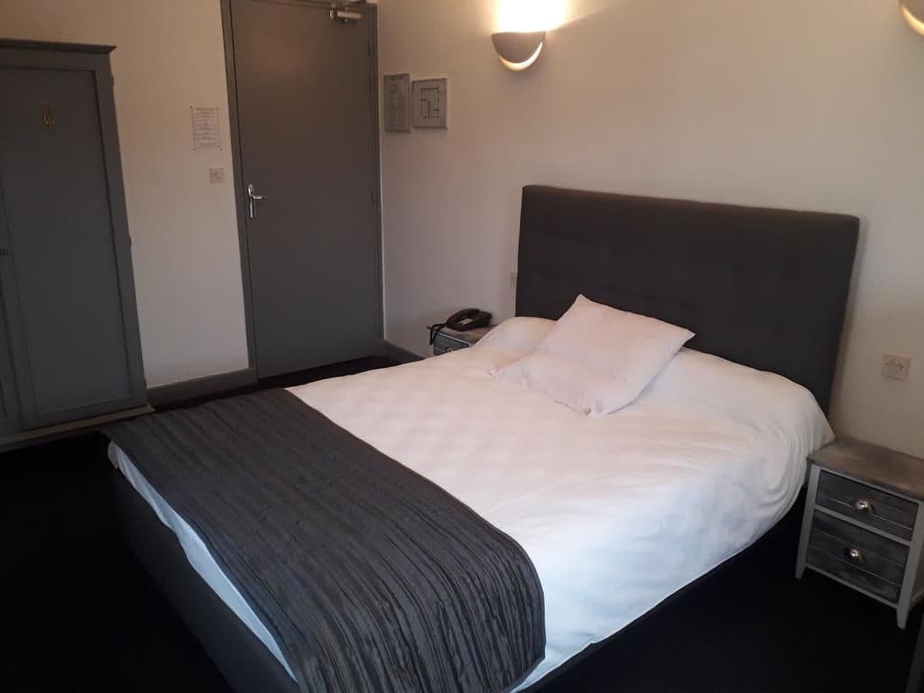 chaumont 52 hotel royal chambre 3._6