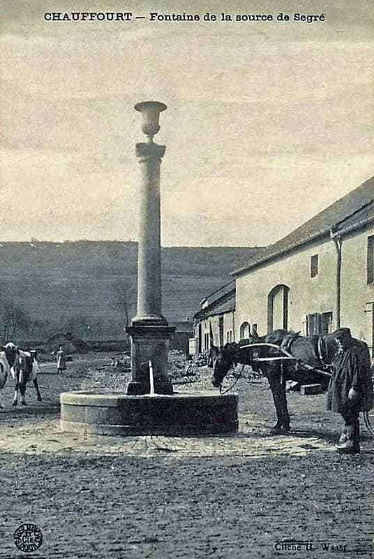 Carte postale de la fontaine de Chauffourt