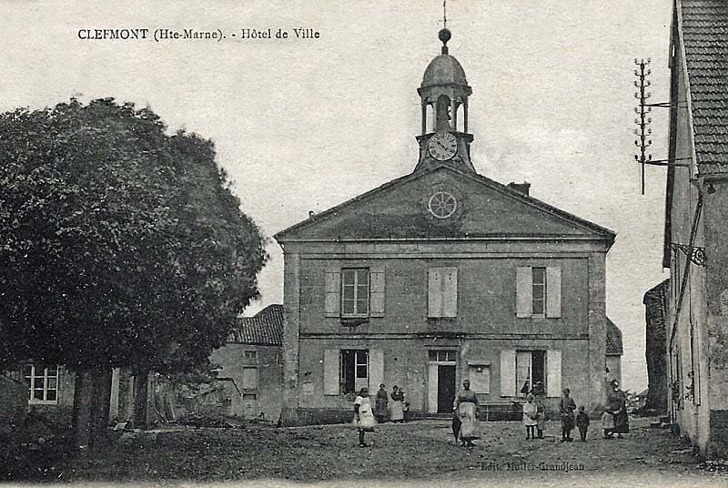 Carte postale de l'Hôtel de Ville de Clefmont
