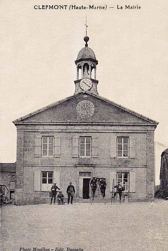 Carte postale de l'Hôtel de Ville de Clefmont