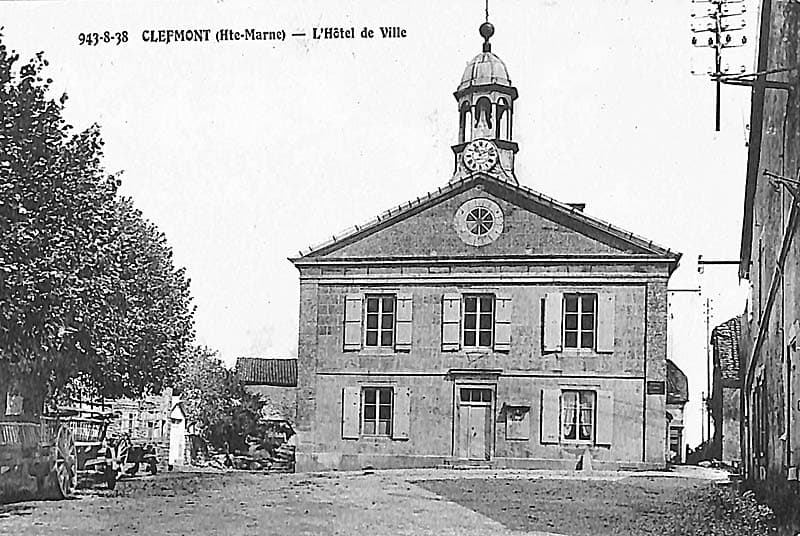 Carte postale de l'Hôtel de Ville de Clefmont