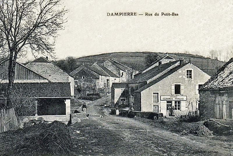 Carte postale de Dampierre (lavoir)