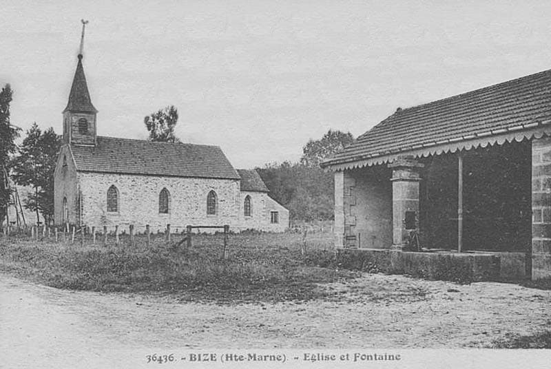 Carte postale de l'église de Bize