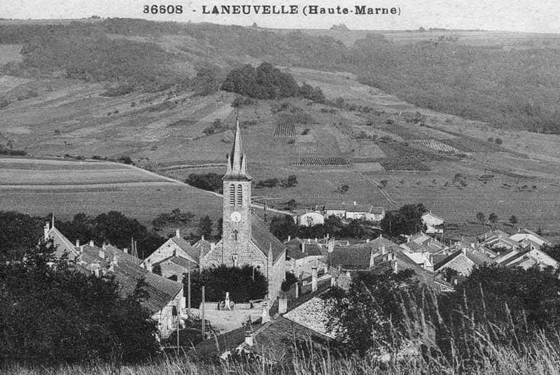 Carte postale de l'église de Laneuvelle