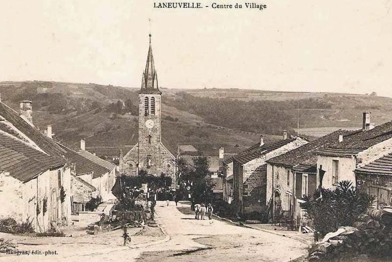 Carte postale de l'église de Laneuvelle
