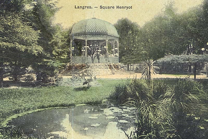 Carte postale du square Henryot à Langres