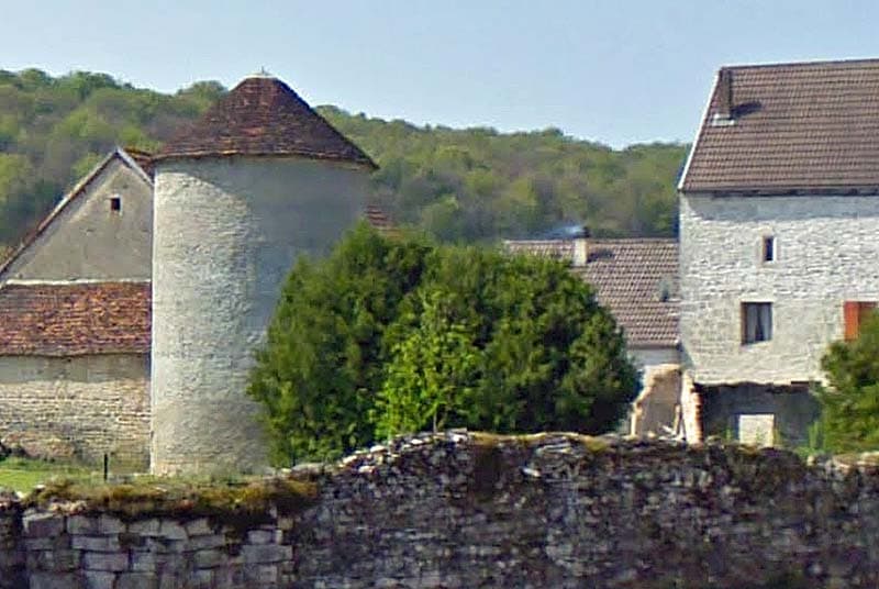Colombier du château de Santenoge