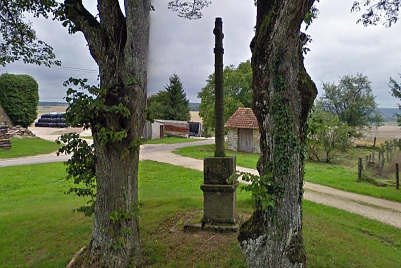 Croix à Maizieres-sur-Amance