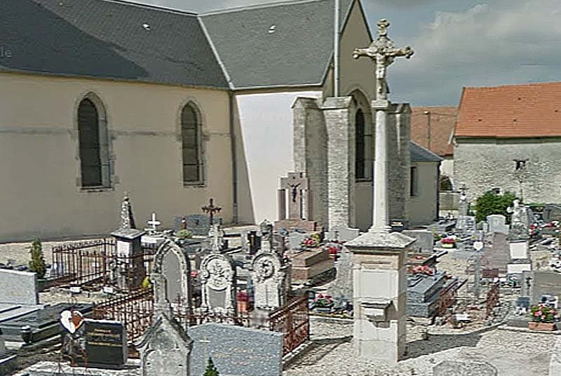 Croix de cimetière à Occey