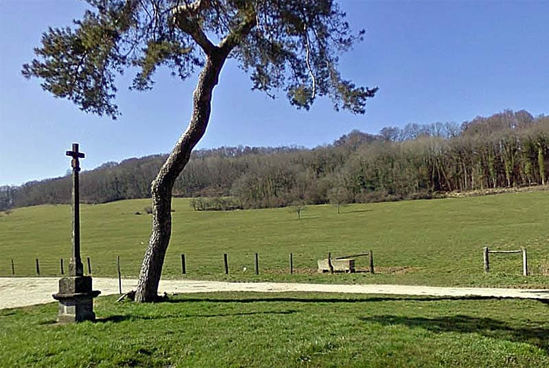 Croix à Poiseul