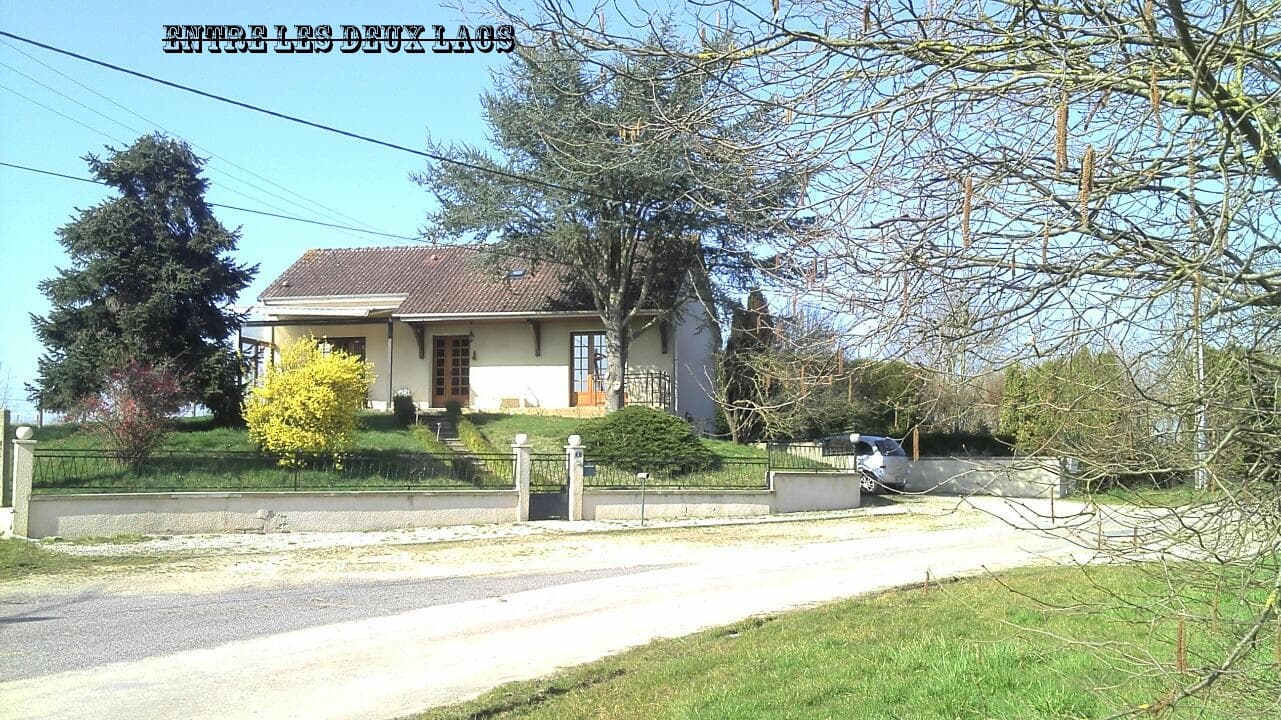 GITE-EXTERIEUR-PRINTEMPS-1