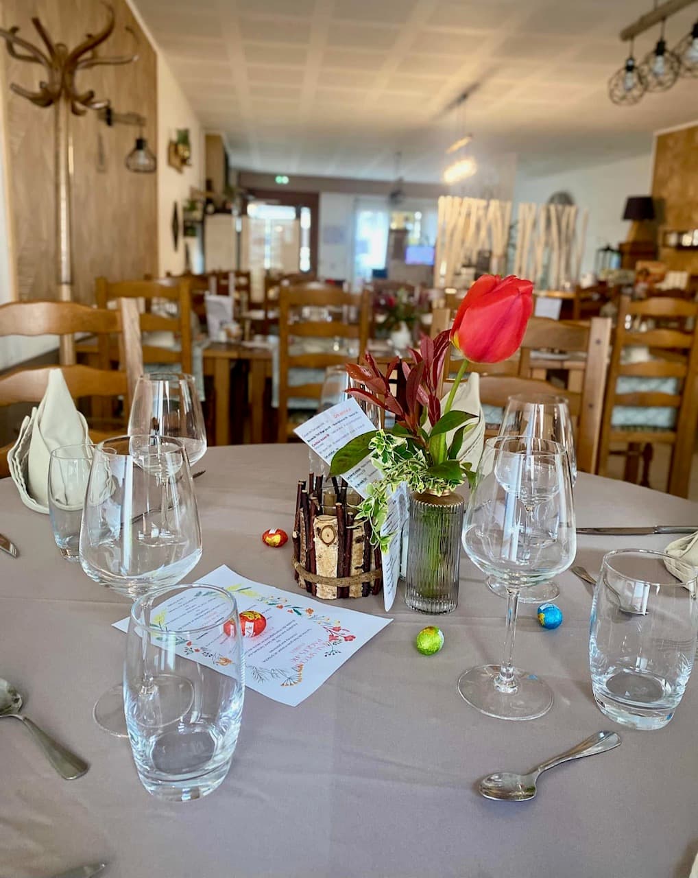 Auberge du Cheval Blanc - TABLE RESTAURANT