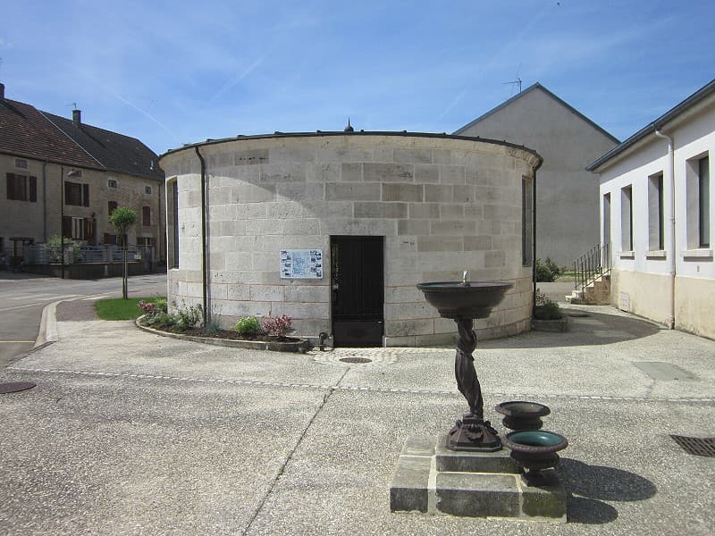 Lavoir de Cirey-les-Mareilles