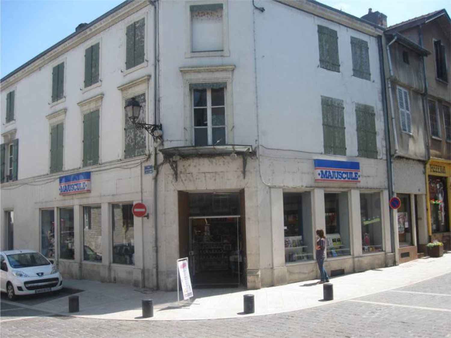 Majuscule
