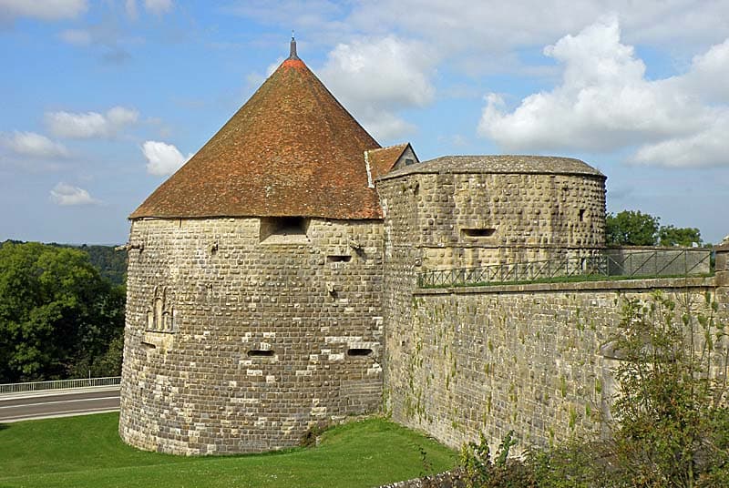 Tour de Navarre à Langres