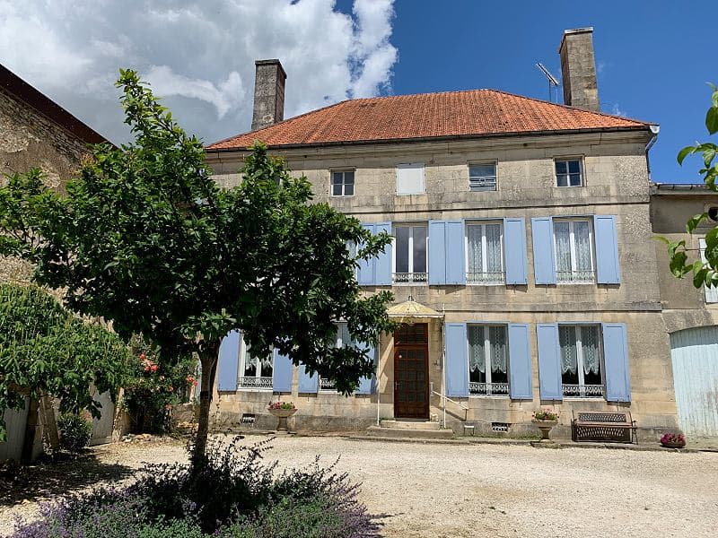 chambres-d'hotes-les-hirondelles-dommartin-le-st-pere-1-marja.jpg