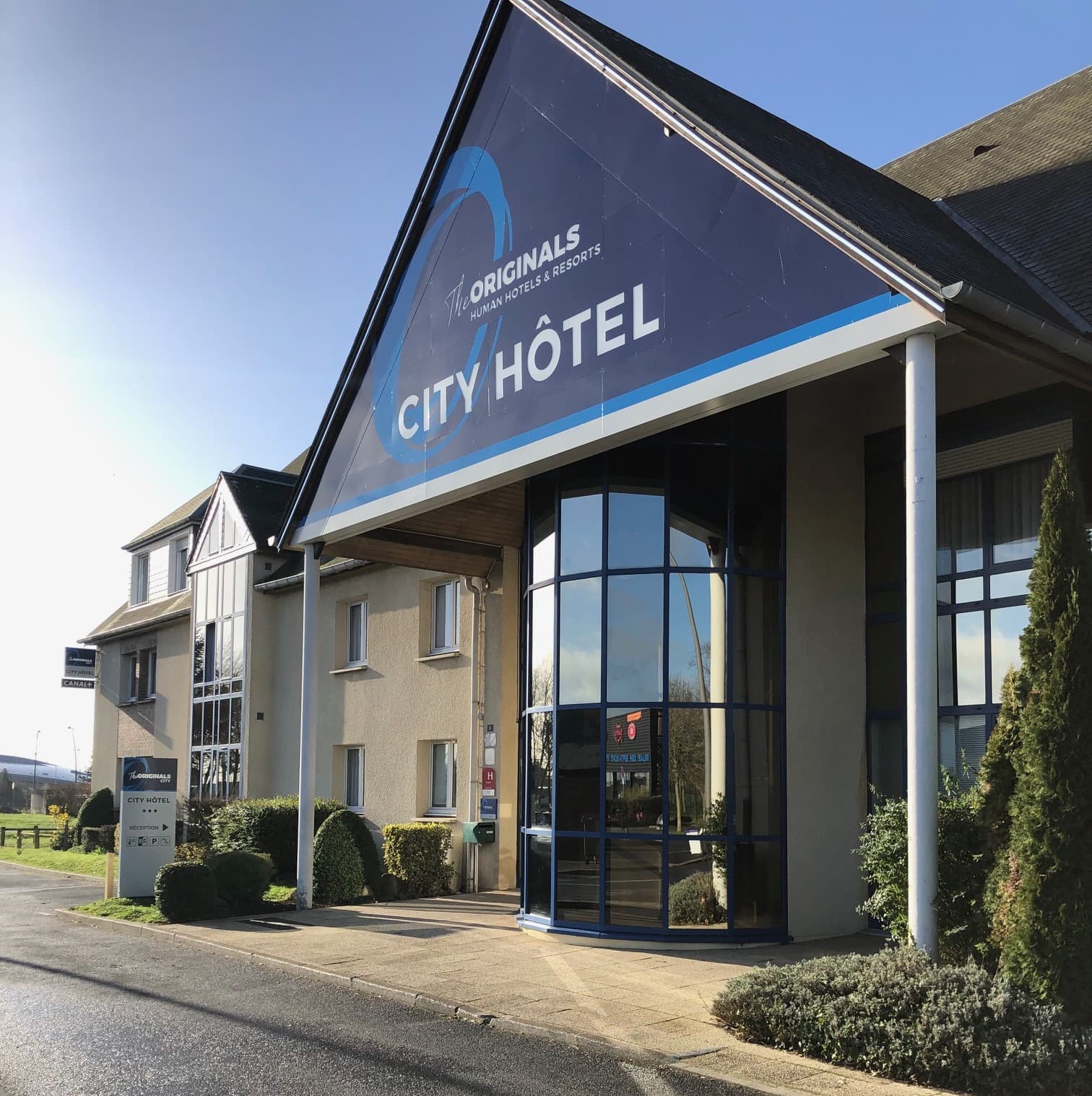 City Hotel