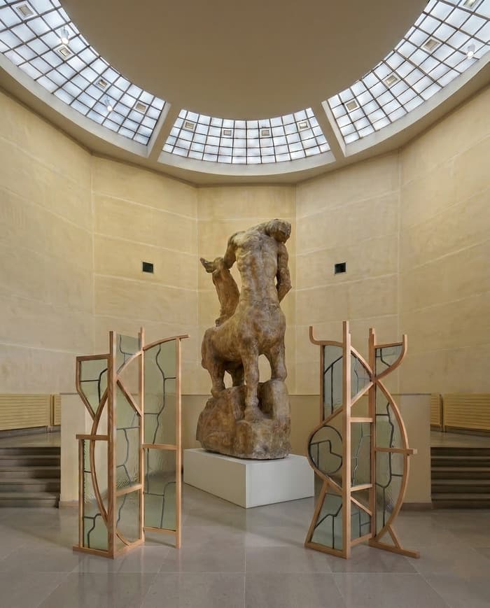 Visites et ateliers en lien avec le Contrepoint d’Anthony Guerrée - Paravent en papier coloré