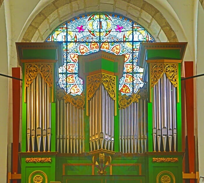 Documentaire sur l'orgue d'Entraygues, puis concert d'orgue filmé et transmis en direct