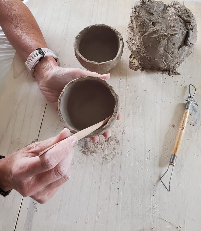 Création et décoration d'un bol en argile
