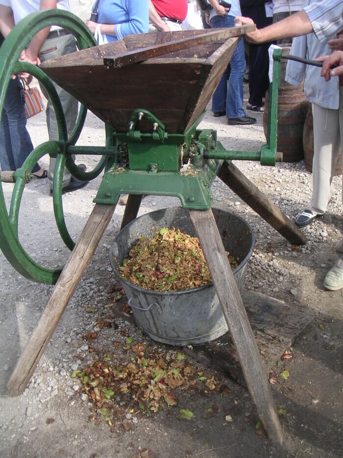 Atelier fabrication traditionnelle de jus de pomme