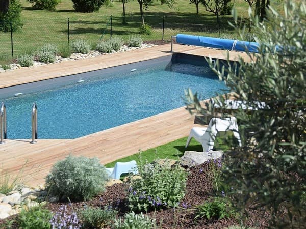 GITE VENT TRAMONTANE - vue piscine