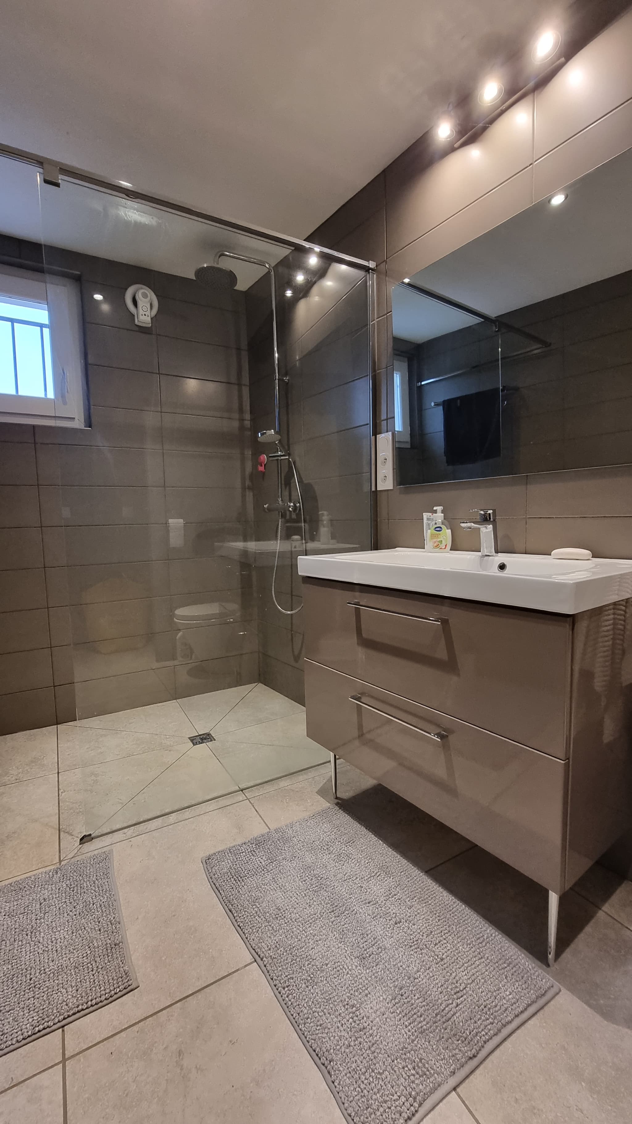 Salle d'eau Chez Carol >Puymaurin <c.niewidziala