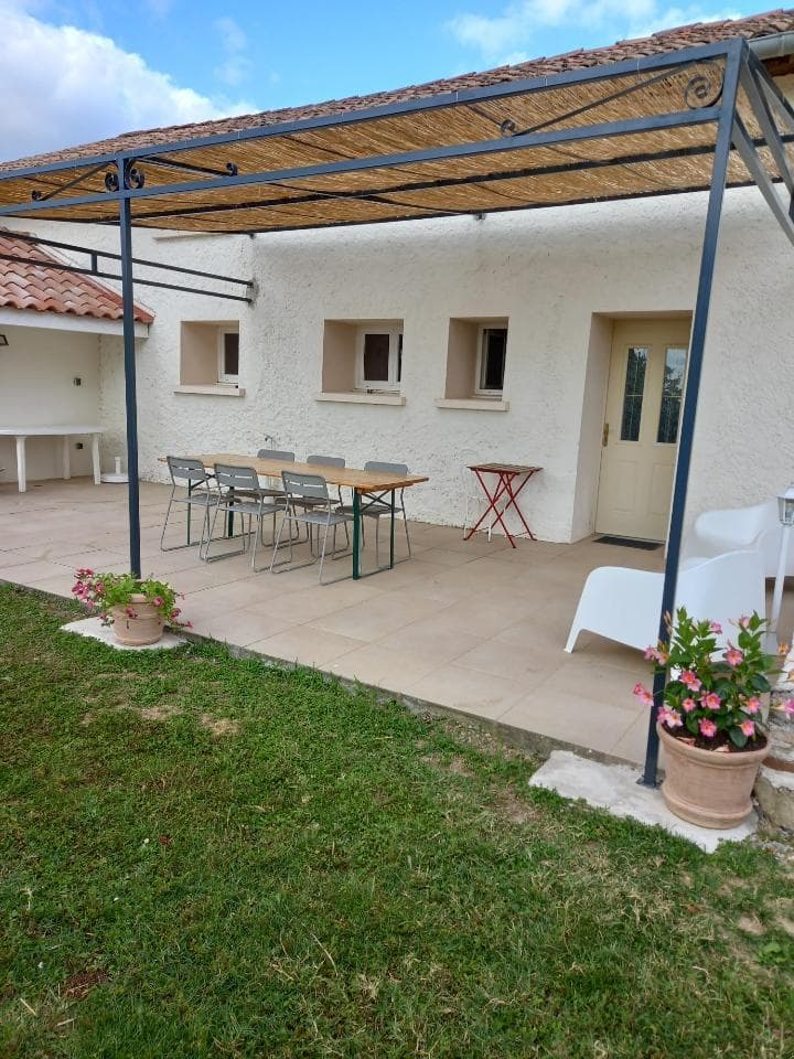 Les Coteaux
