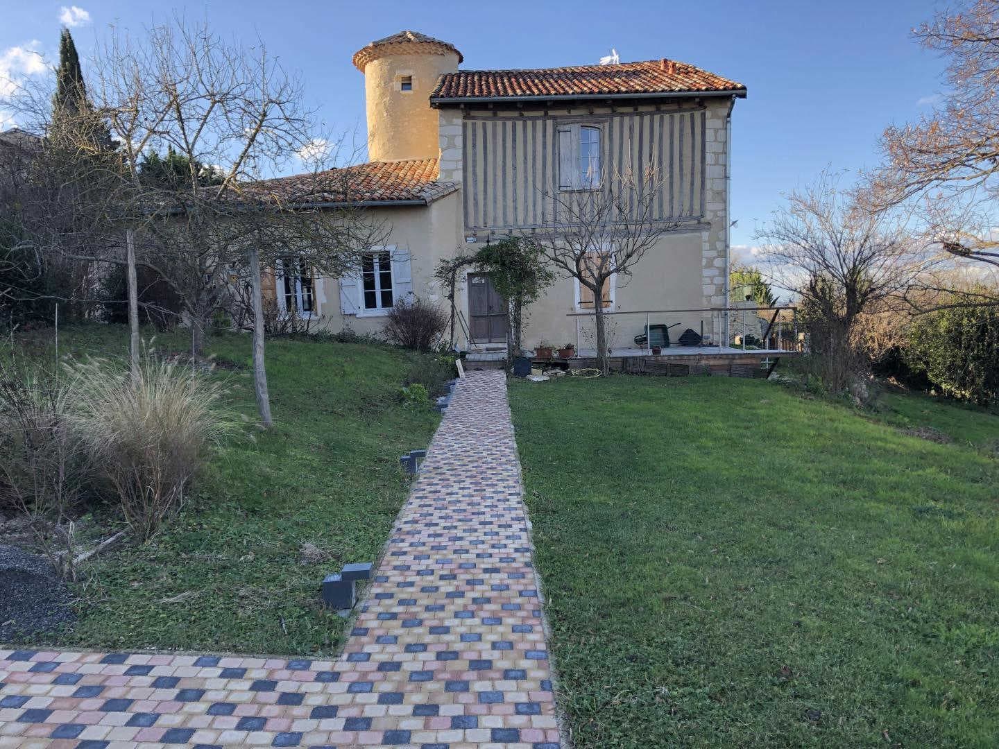 La Tour Barbacane
