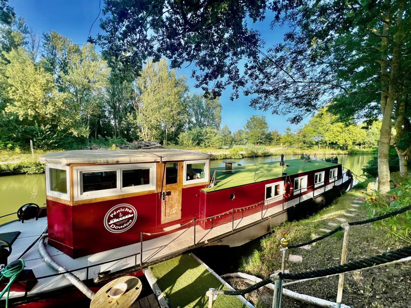Péniche Dondon
