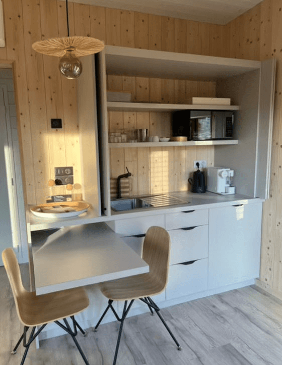 5 kitchenette