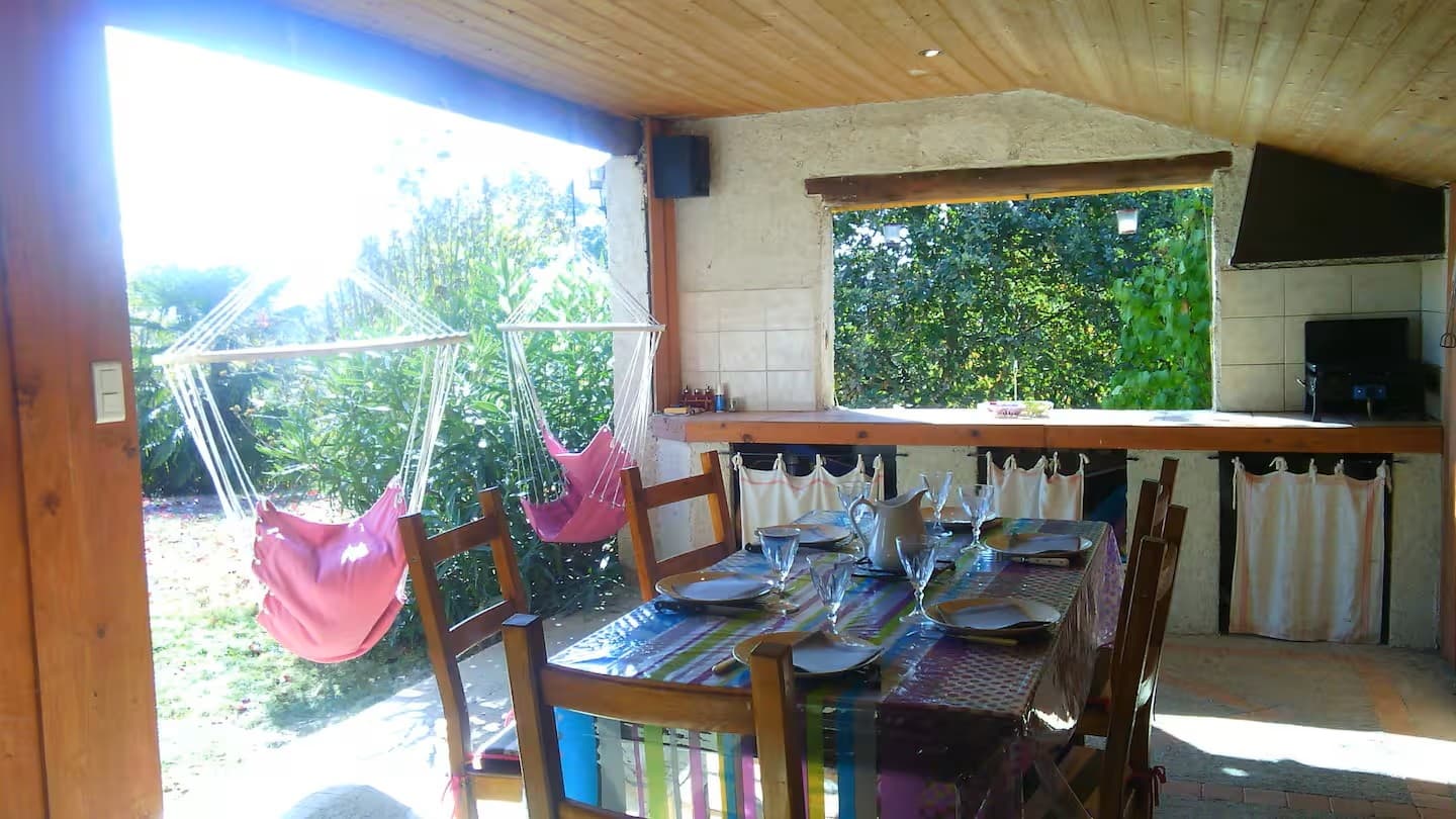 CHEZ DELPHINE ET ROLAND SANA