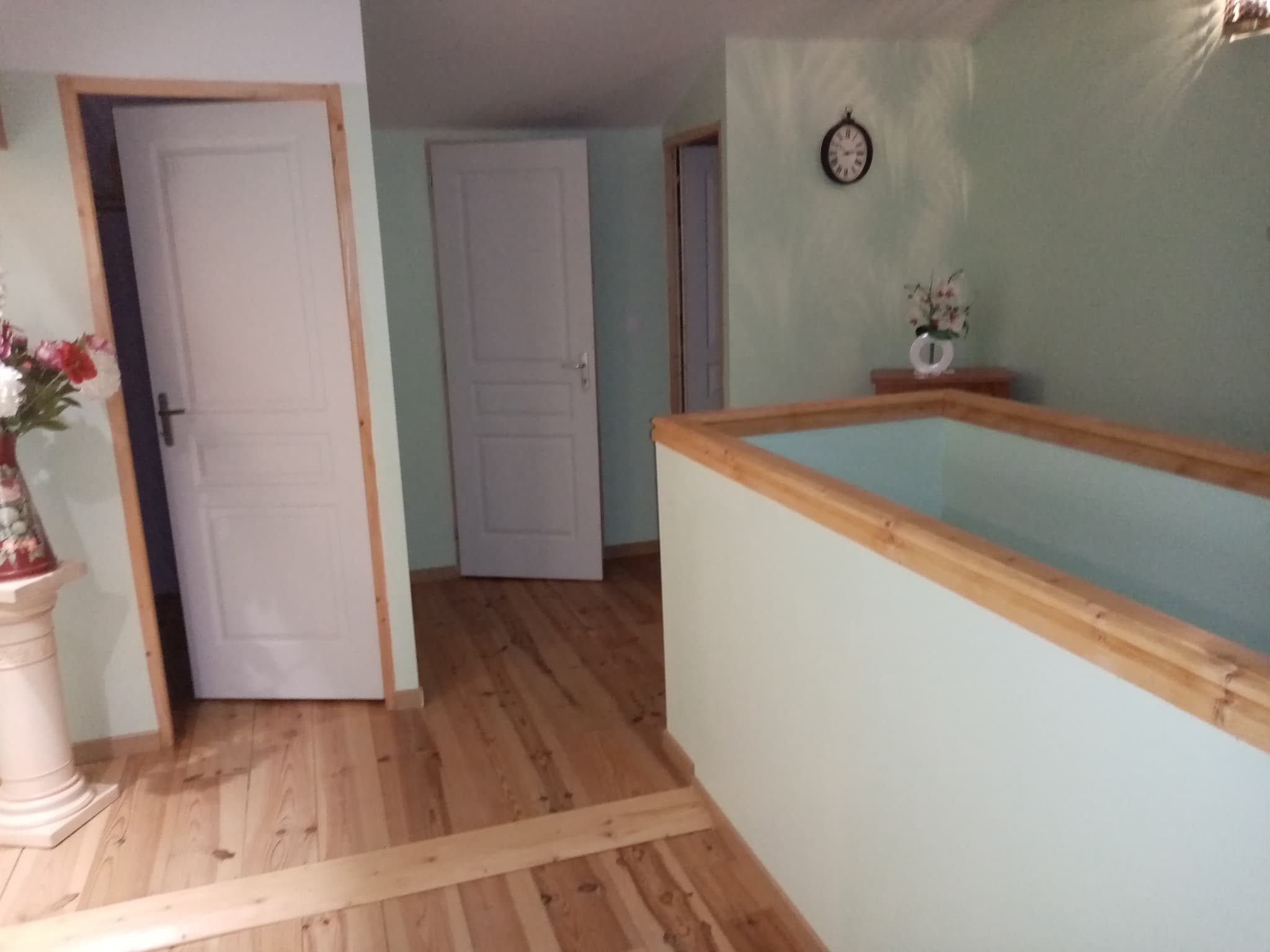 Laroclya, palier desservant les chambres, Quevillon, Lilhac
