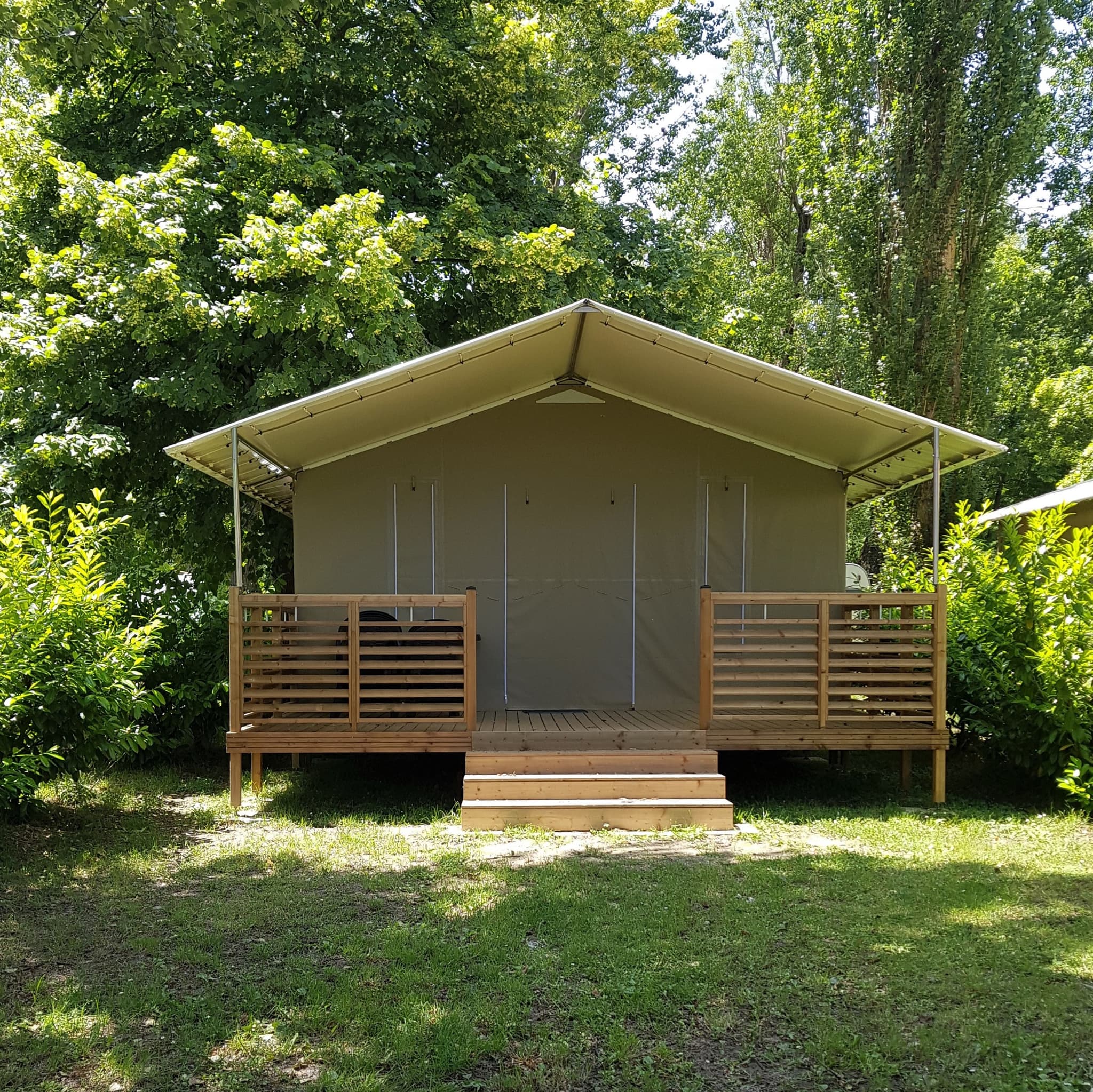 LODGE-carre-1-
