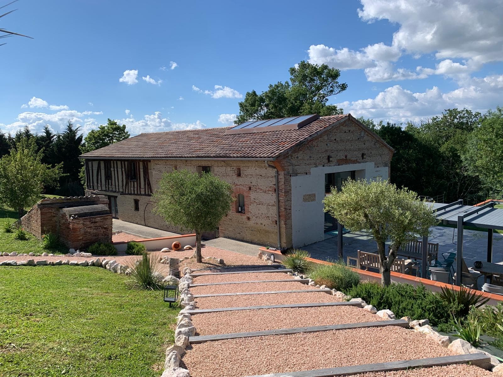 La Bergerie-exterieur@DomaineEsquilat
