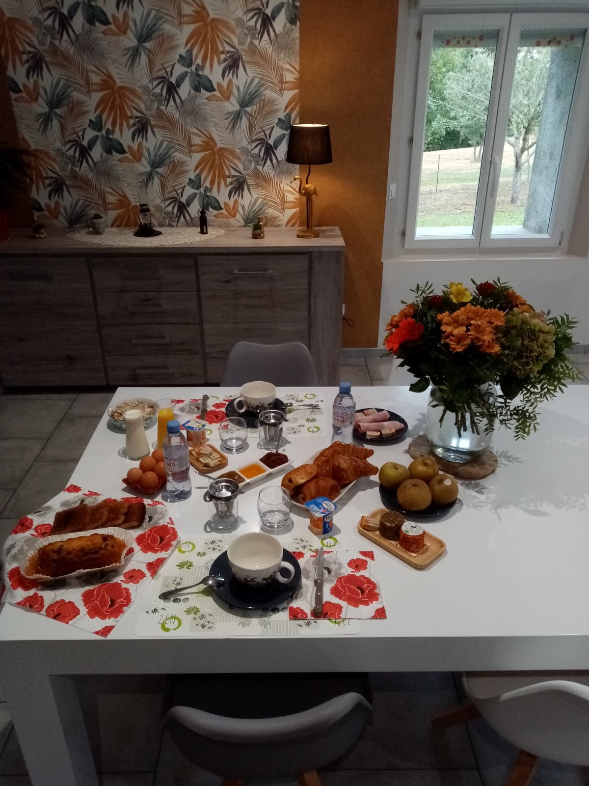Laroclya Petit déj intérieur, Quevillon, Lilhac