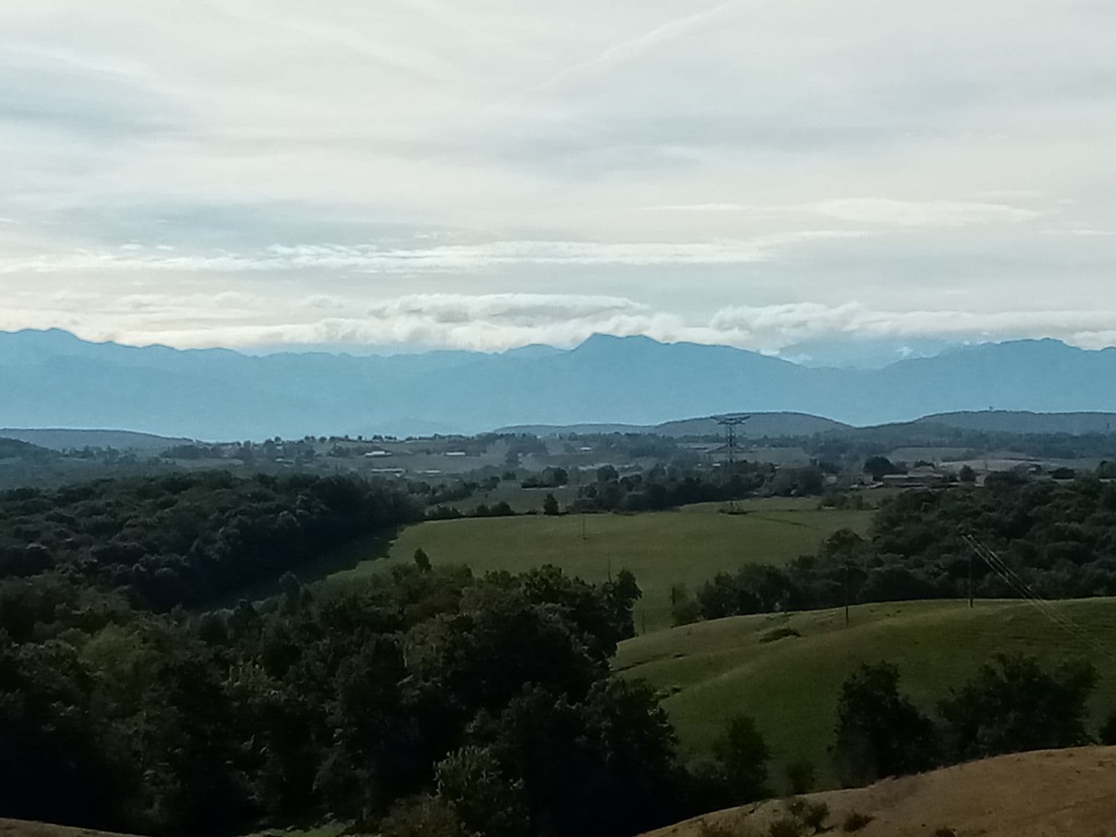 Laroclya Vue sur les Pyrénées, Quevillon, Lilhac