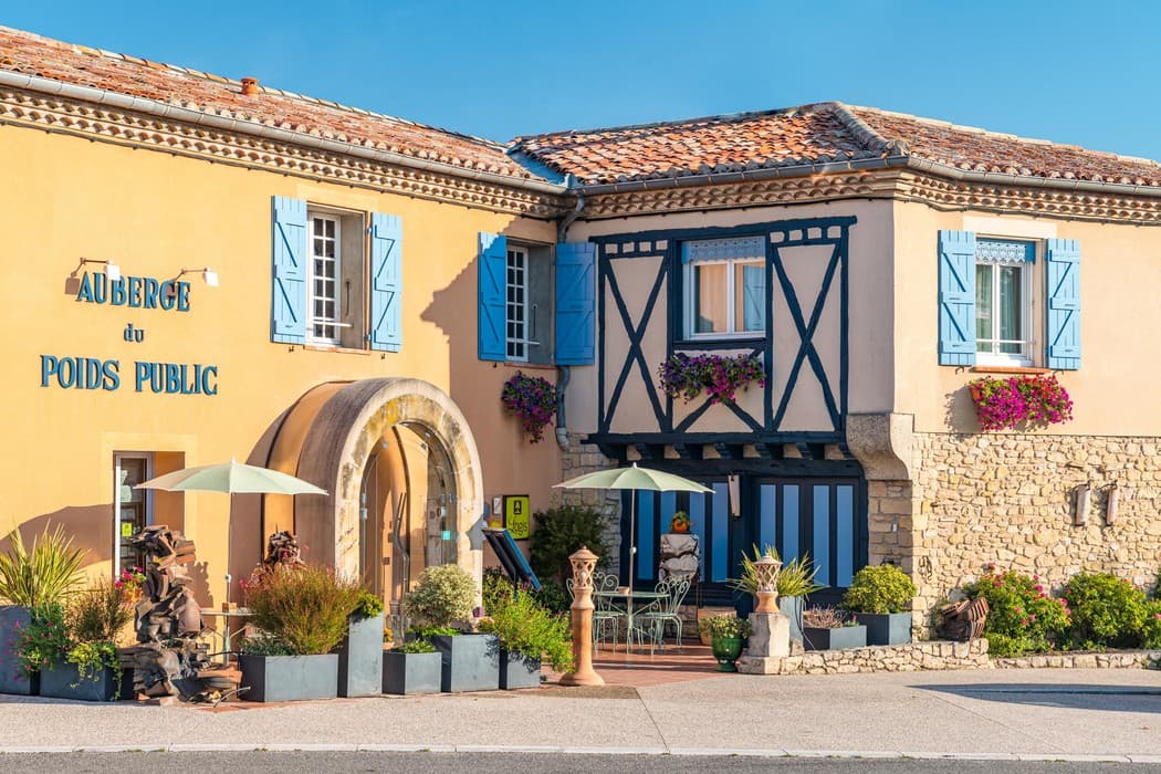 auberge-du-poids-public-facade