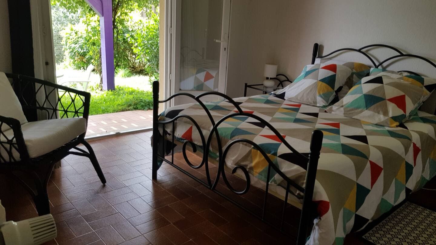 chez pierrette meuble montrejeau5