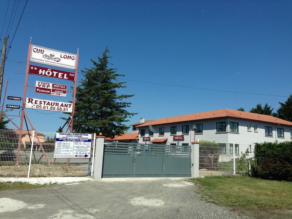 entree hotel cuu long LABARTHE INARD