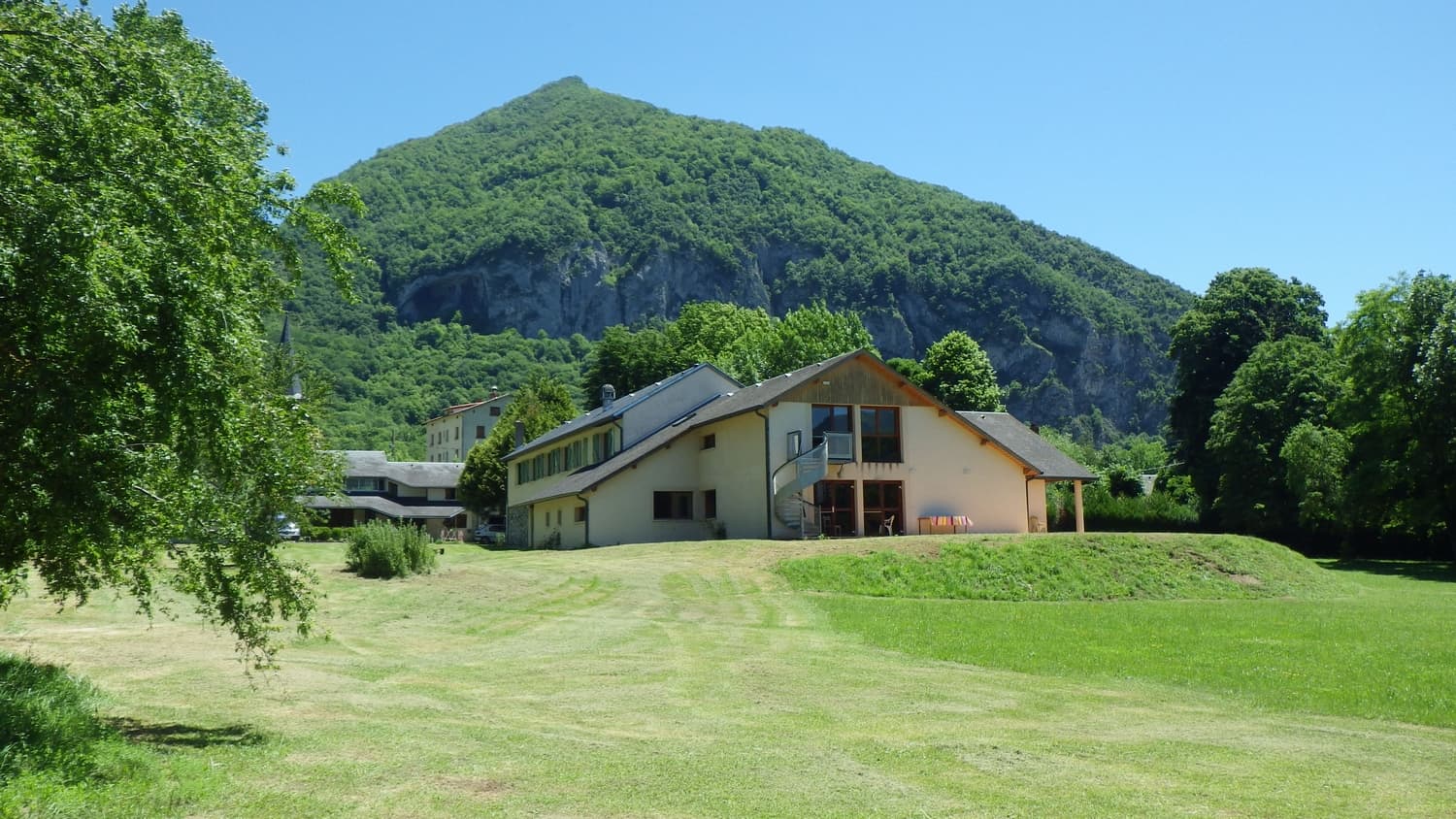 centre-de-vacances-la-roseraie-le-centre-eup-pyrenees31