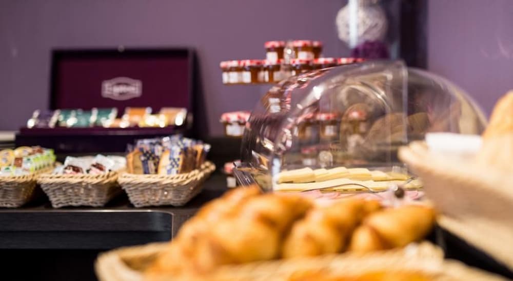 petit dej eurocentre CASTELNAU