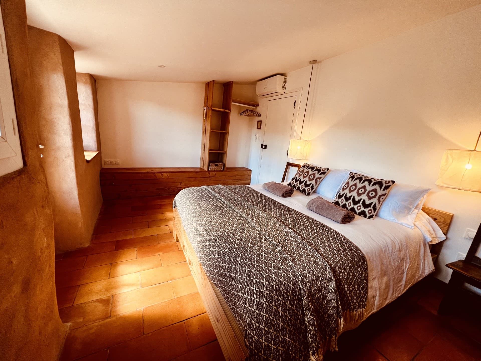 Chambre Balcon. Vue Lac et Montagne