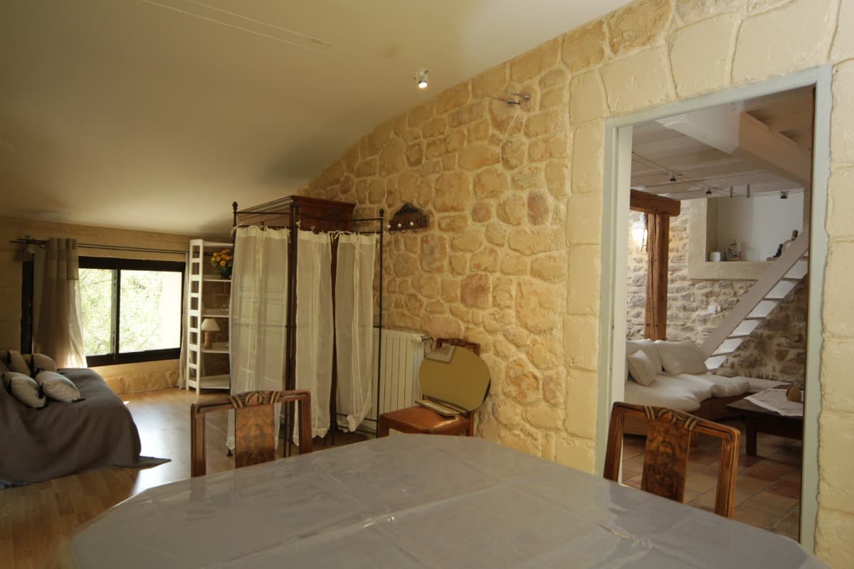 HLOLAR034NO10202_12