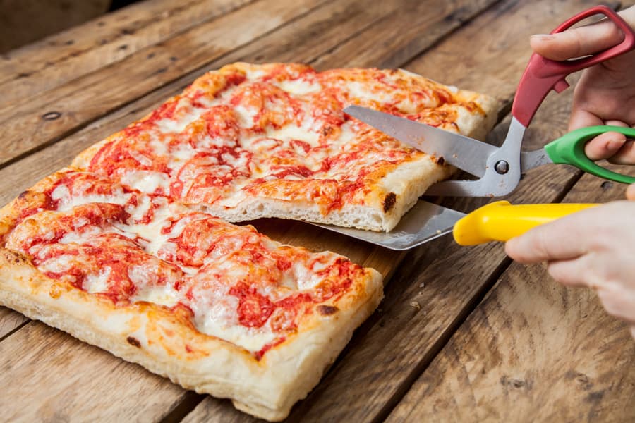 La Pizza al taglio, pizza au levain vendue à la coupe et au poids