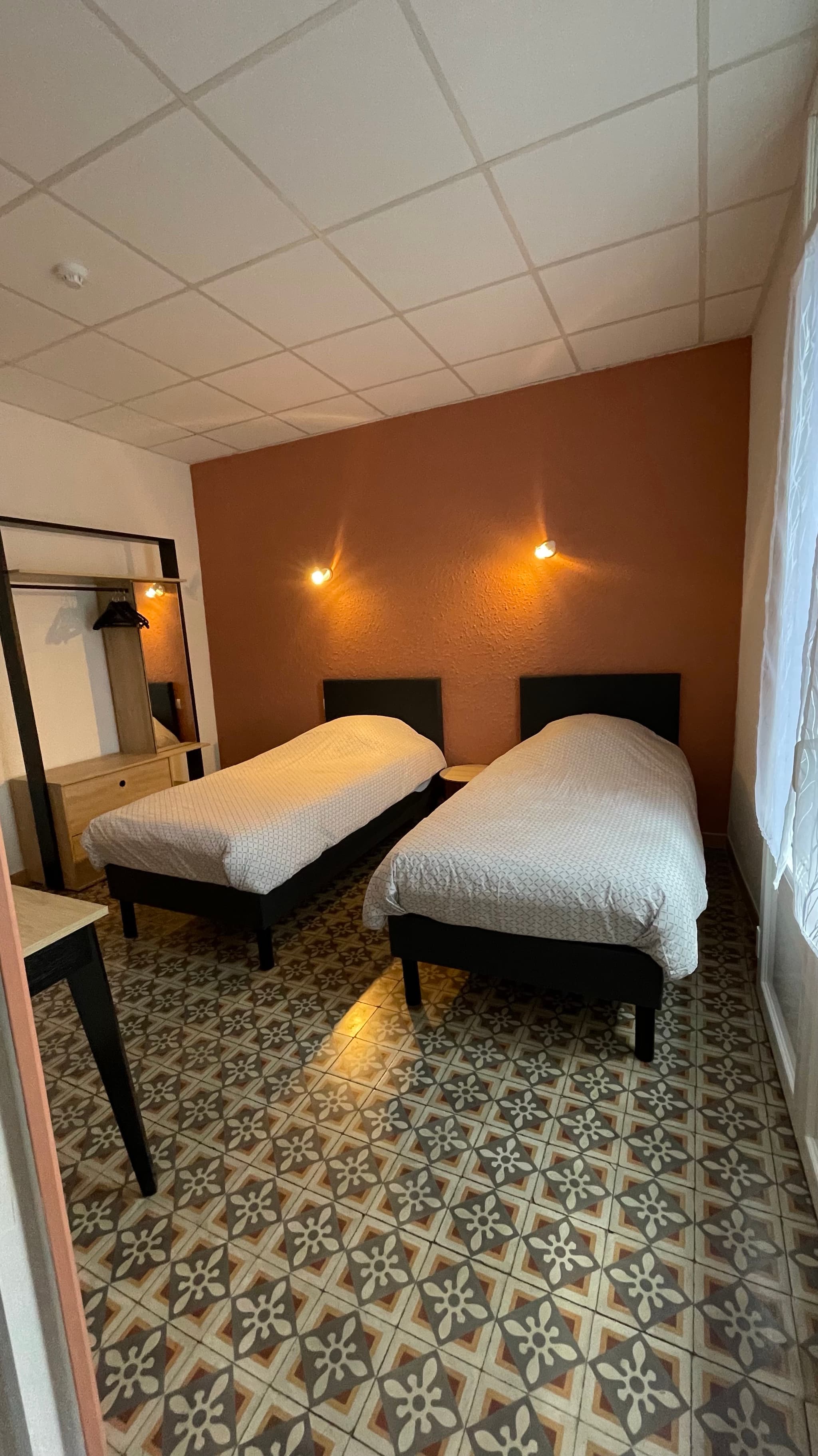 Hotel restaurant le Laissac chambre twin