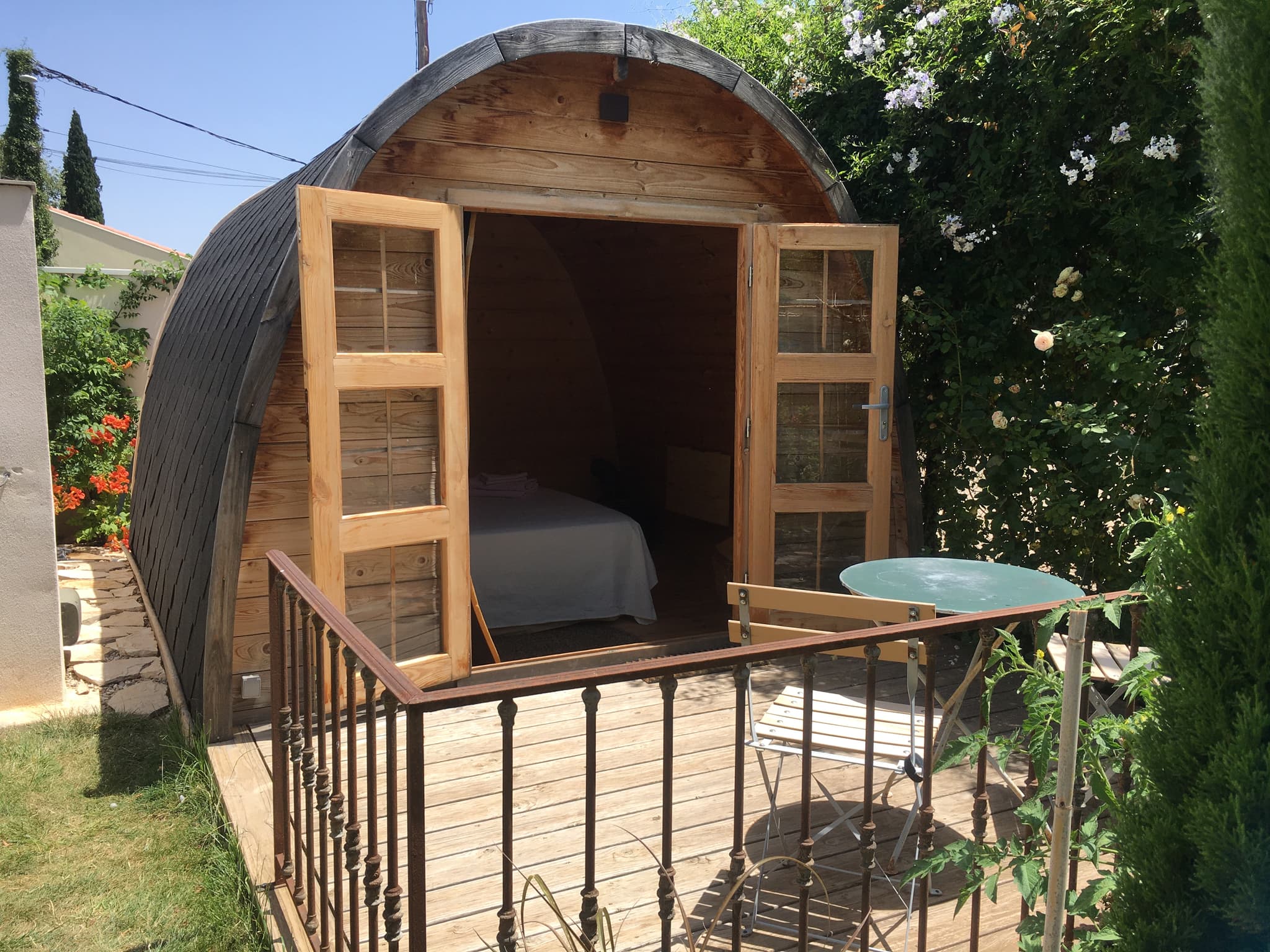 La cabane et terrasse