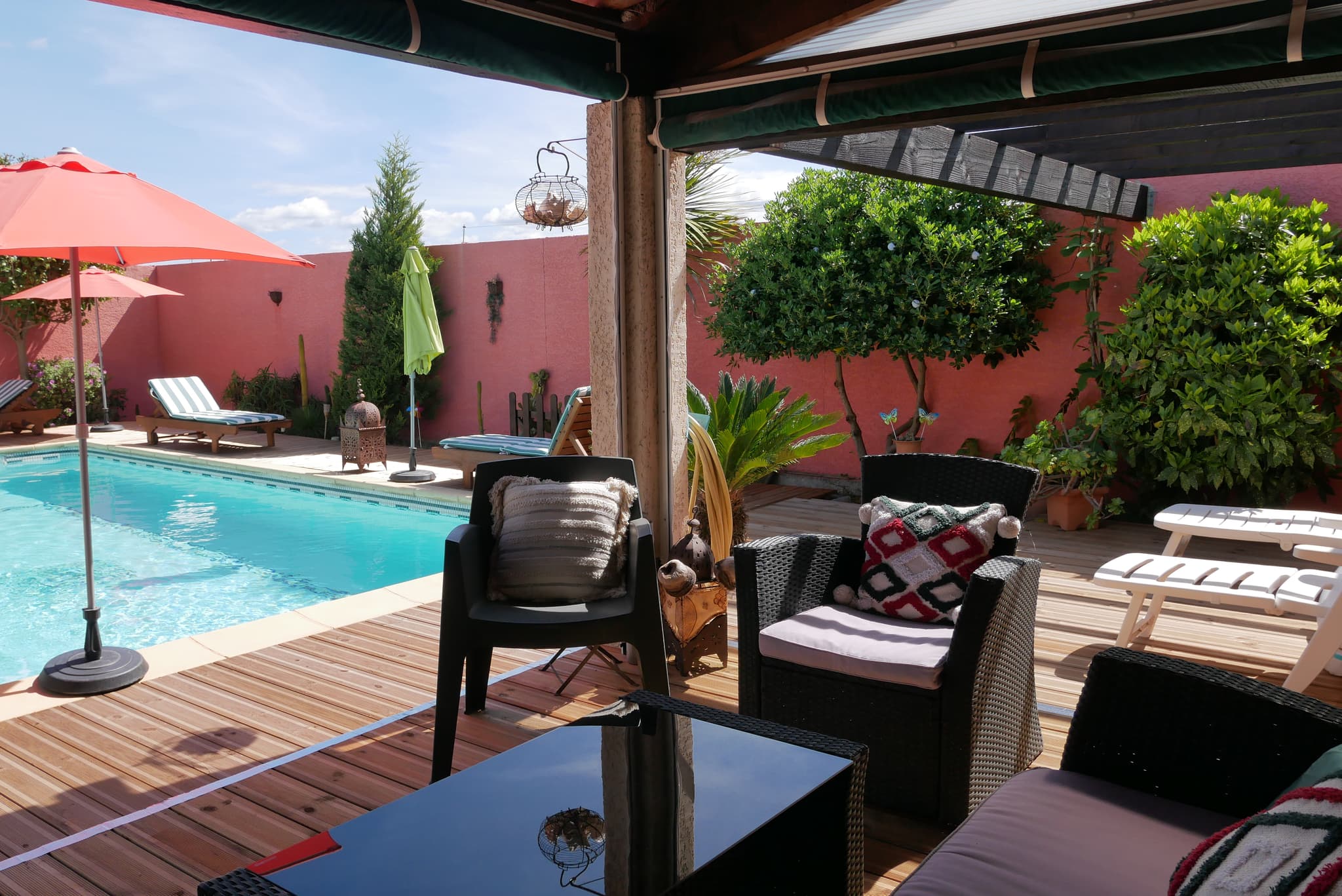 Piscine vue du Pool house